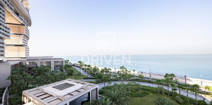Квартира в The Crescent, Пальма Джумейра, Дубай, 2 спальни, 178.75м², № 128095