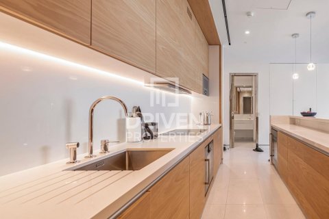 Снять в аренду квартиру в The Crescent, Пальма Джумейра, Дубай: 2 спальни, 178.75м², № 128095 - фото 10