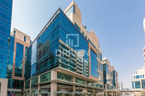 Снять в аренду квартиру в Bay Square, Бизнес-Бэй, Дубай: 1 спальня, 147.34м², № 128089 - фото 16