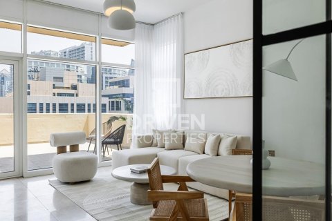 Снять в аренду квартиру в Bay Square, Бизнес-Бэй, Дубай: 1 спальня, 147.34м², № 128089 - фото 2