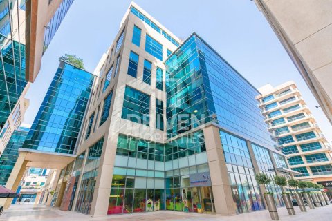 Снять в аренду квартиру в Bay Square, Бизнес-Бэй, Дубай: 1 спальня, 147.34м², № 128089 - фото 15