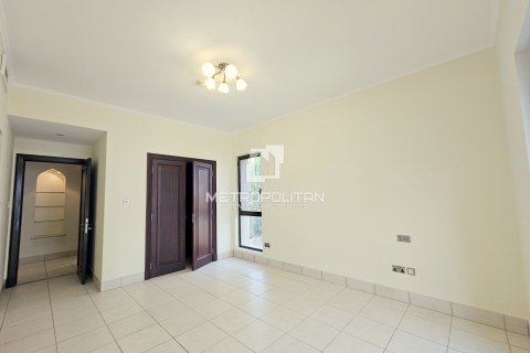 Apartment in Reehan, Old Town, Dubai 3 bedrooms, 174 sq.m. № 73288 - photo 11