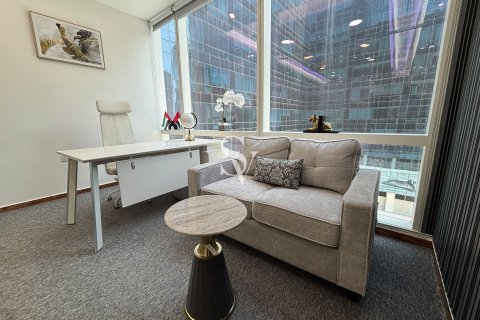 Снять в аренду офис в Tamani Art Tower, Бизнес-Бэй, Дубай: 41м², № 132957 - фото 14