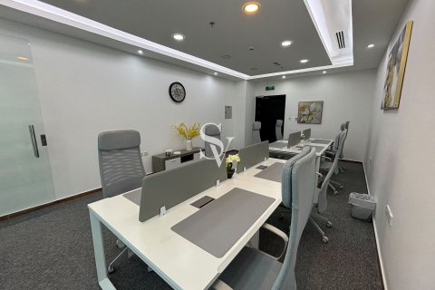 Снять в аренду офис в Tamani Art Tower, Бизнес-Бэй, Дубай: 41м², № 132957 - фото 9
