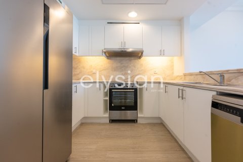 Appartement à Emaar 6 Towers, Dubai Marina, Dubai, 1 chambre, 111 m², № 37879 - photo 8