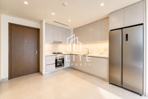 Apartment in EMAAR Beachfront, Dubai Harbour, Dubai 2 bedrooms, 115 sq.m. № 137344 - photo 2