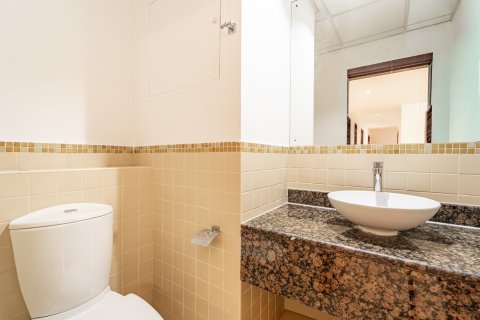 Apartment in Dubai Marina, Dubai 2 bedrooms, 118 sq.m. № 120343 - photo 20