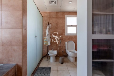 Villa in Jumeirah Village Triangle, Dubai 2 bedrooms, 645 sq.m. № 121933 - photo 18