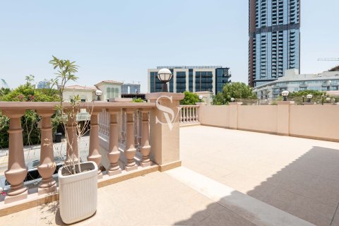 Villa in Jumeirah Village Triangle, Dubai 2 bedrooms, 645 sq.m. № 121933 - photo 21