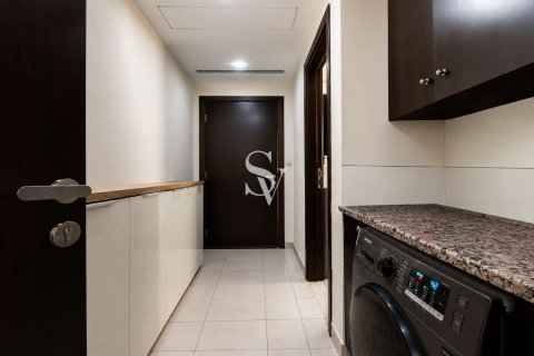 Villa in Jumeirah Village Triangle, Dubai 2 bedrooms, 645 sq.m. № 121933 - photo 3