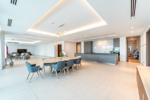 Apartment in Palm Jumeirah, Dubai 3 bedrooms, 572 sq.m. № 120380 - photo 7