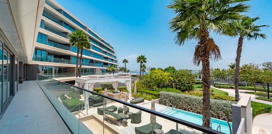 Apartment in Palm Jumeirah, Dubai 3 bedrooms, 572 sq.m. № 120380