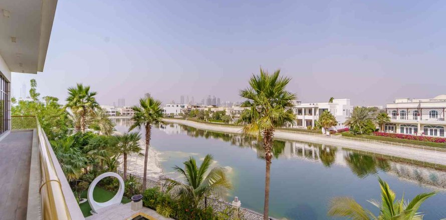 Villa en Dubai, 6 dormitorios, 3054 m², № 120378