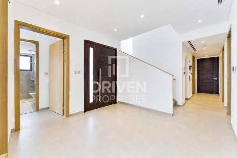 Снять в аренду виллу в Джабаль-Али, Дубай: 4 спальни, 656.45м², № 128020 - фото 27