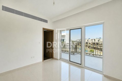 Снять в аренду таунхаус в Дубае: 4 спальни, 142.61м², № 128077 - фото 4