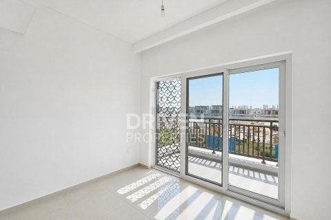 Снять в аренду таунхаус в Дубае: 4 спальни, 142.61м², № 128077 - фото 5