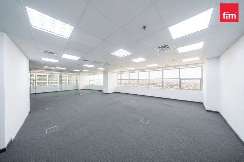 Bureau à Dubai, 157.4 m², № 139419