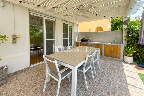 Villa in The Springs, Dubai 3 bedrooms, 240 sq.m. № 44766 - photo 18