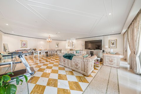 Apartment in Palazzo Versace, Culture Village, Dubai 3 bedrooms, 353 sq.m. № 72923