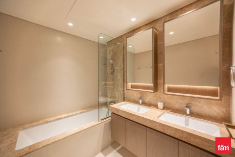 Apartment in Dubai Harbour, Dubai 3 bedrooms, 213.8 sq.m. № 109545 - photo 24