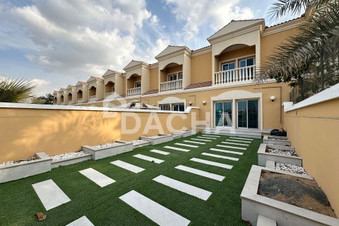 تاون هاوس في Jumeirah Village Triangle, دبي 2 غرف نوم, 152 م² رقم 111607