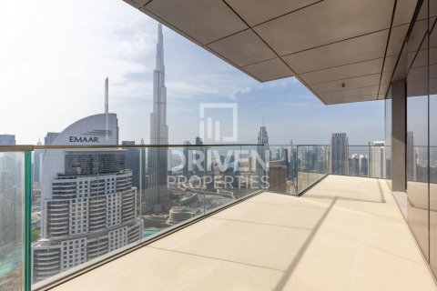 Penthouse in Boulevard Point, Downtown Dubai (Downtown Burj Dubai), Dubai 5 bedrooms, 375.7 sq.m. № 134217