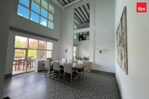 Villa à Dubai, 4 chambres, 965 m², № 95454