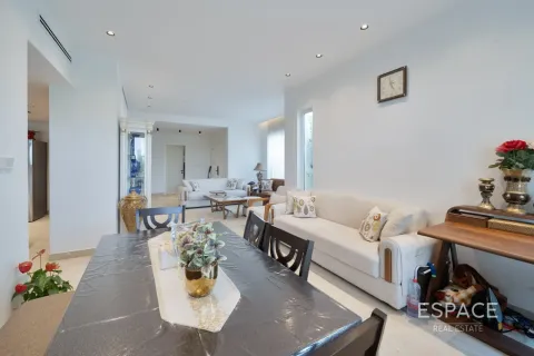 Villa en Springs 10, The Springs, Dubai, 4 dormitorios, 245 m², № 122382 - foto 5