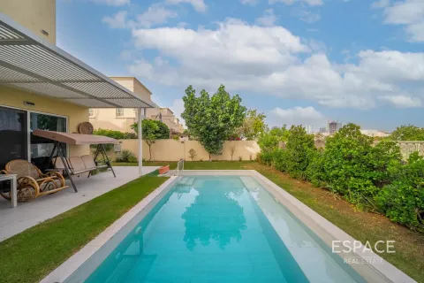 Villa en Springs 10, The Springs, Dubai, 4 dormitorios, 245 m², № 122382 - foto 20