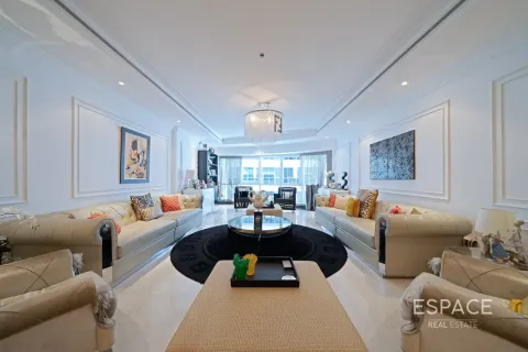 Apartment in Dubai Marina, Dubai 3 bedrooms, 330 sq.m. № 122379