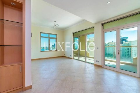 Apartment in Shoreline Apartments, Palm Jumeirah, Dubai 3 bedrooms, 200 sq.m. № 45619 - photo 4