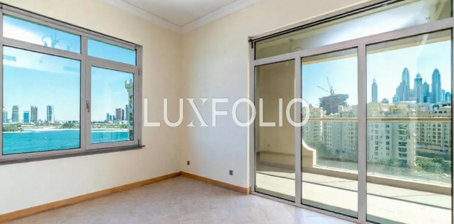 Apartment in Shoreline Apartments, Palm Jumeirah, Dubai 3 bedrooms, 200 sq.m. № 45619