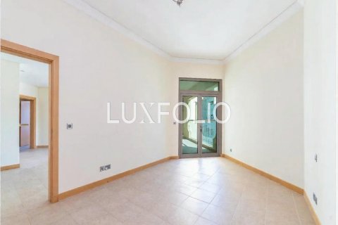 Apartment in Shoreline Apartments, Palm Jumeirah, Dubai 3 bedrooms, 200 sq.m. № 45619 - photo 6
