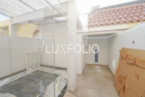 Купить виллу в Джумейра Вилладж Серкл, Дубай: 4 спальни, 129м², № 45618 - фото 27