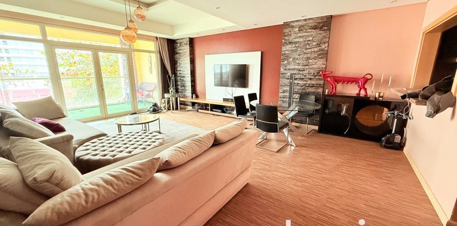 شقة في Shoreline Apartments, نخلة جميرا, دبي 1غرف نوم, 106 م² رقم 37921