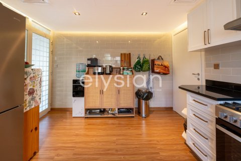 Villa en Meadows, Dubai, 5 dormitorios, 362 m², № 37918 - foto 5