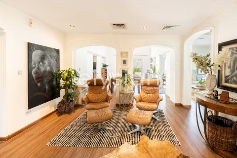 Villa en Meadows, Dubai, 5 dormitorios, 362 m², № 37918 - foto 2