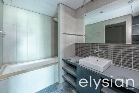 Duplex in Jumeirah Islands, Dubai 2 bedrooms, 198 sq.m. № 37920 - photo 13