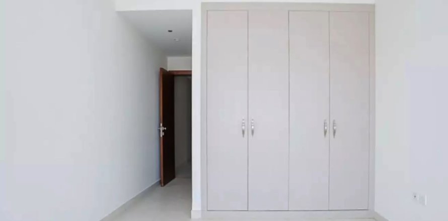 Apartment in Al Jaddaf, Dubai 3 bedrooms, 162 sq.m. № 30120