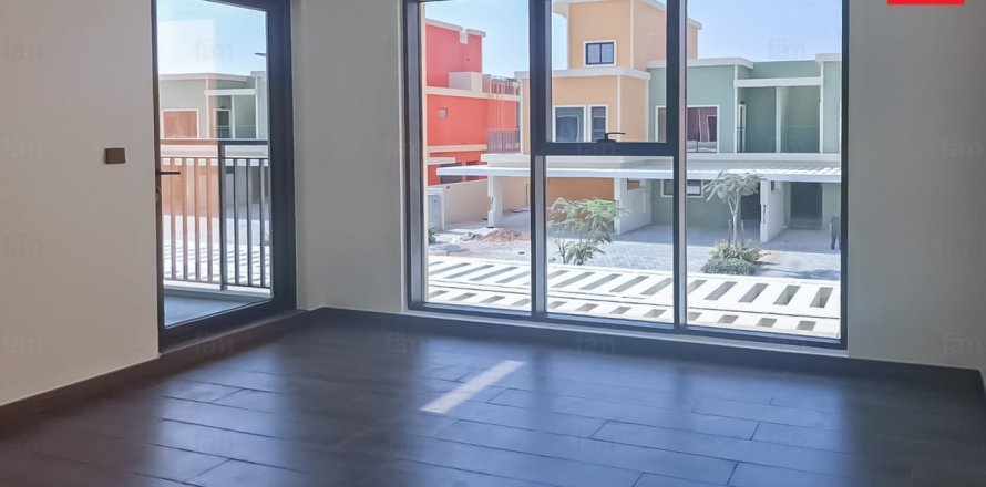 Maison de ville à Dubai, 4 chambres, 144 m², № 137921