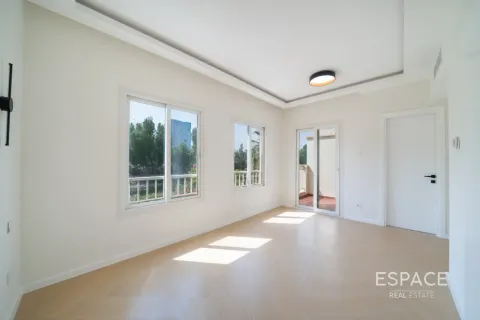 Villa in The Springs, Dubai 2 bedrooms, 153 sq.m. № 122252 - photo 8