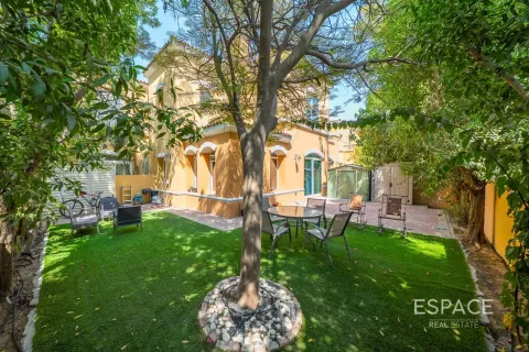 Купить виллу в Арабиан Ранчес, Дубай: 2 спальни, 226м², № 122255 - фото 4