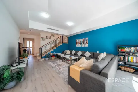 Купить виллу в Арабиан Ранчес, Дубай: 2 спальни, 226м², № 122255 - фото 13