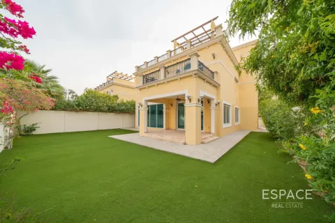 فيلا في Legacy Nova Villas, Jumeirah Park, دبي 4 غرف نوم, 455 م² رقم 122459
