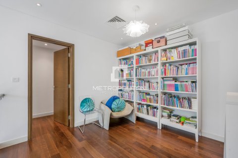 Duplex in City Walk, Dubai 4 bedrooms, 273 sq.m. № 15787 - photo 22