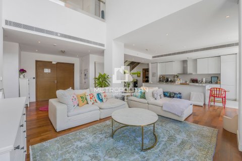 Duplex in City Walk, Dubai 4 bedrooms, 273 sq.m. № 15787