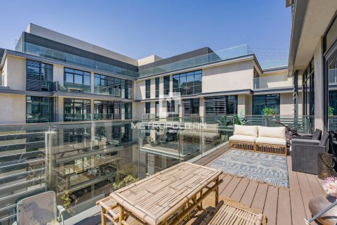 Duplex in City Walk, Dubai 4 bedrooms, 273 sq.m. № 15787 - photo 16