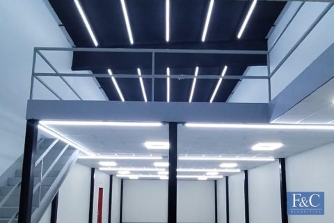 Entrepôt à Al Quoz Industrial Area, Al Quoz, Dubai, 766 m², № 103776 - photo 9