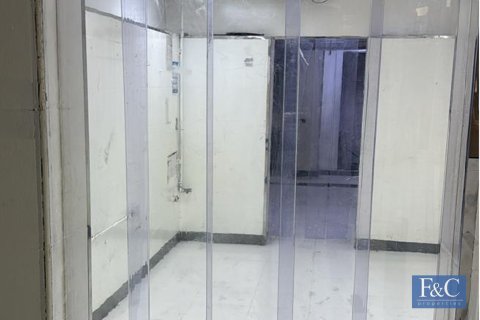 Warehouse in Al Quoz Industrial Area, Al Quoz, Dubai 372 sq.m. № 103783 - photo 4