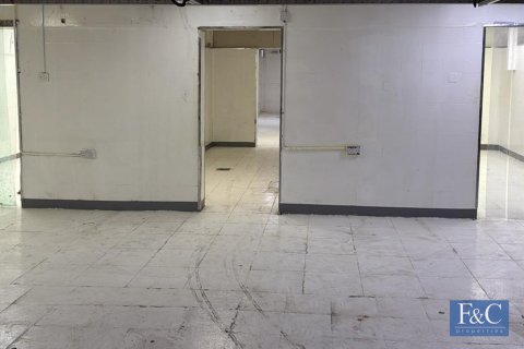 Warehouse in Al Quoz Industrial Area, Al Quoz, Dubai 372 sq.m. № 103783 - photo 10